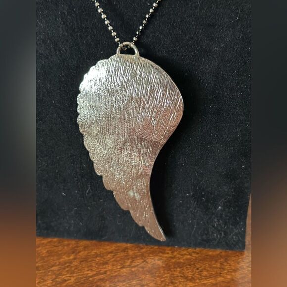 Angle wing necklace - Picture 4 of 6